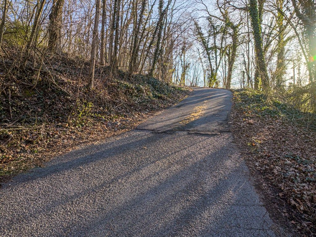 Photo of 358 Gravely Rd, Kingsport, TN 37760 (MLS # 109253)