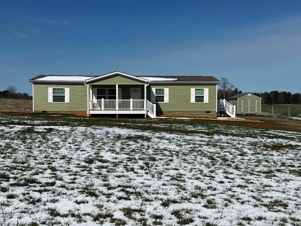 Photo of 163 Indian Valley Rd, Dugspur, VA 24325 (MLS # 109165)