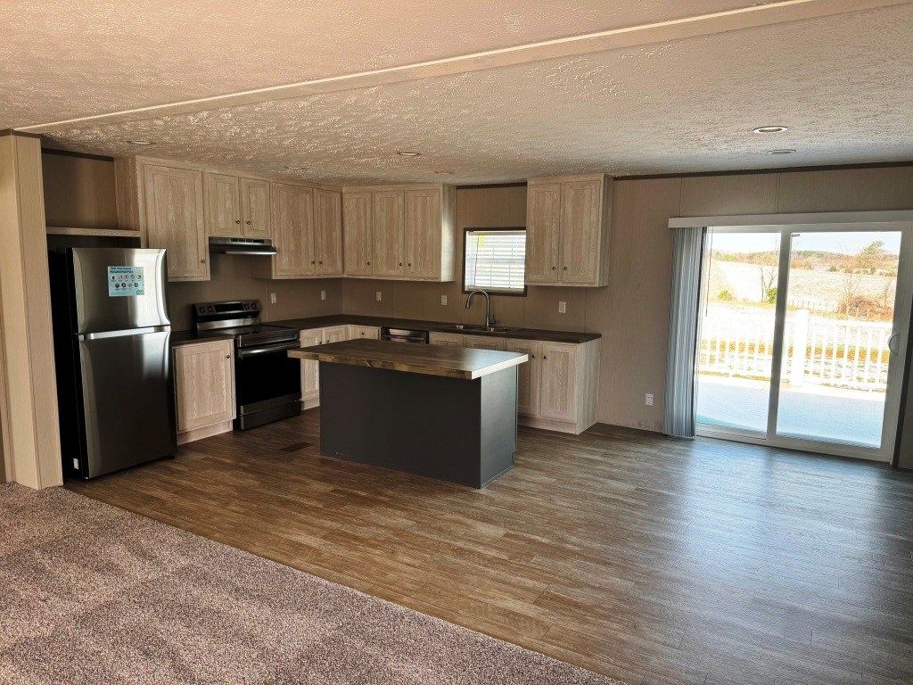 Photo of 163 Indian Valley Rd, Dugspur, VA 24325 (MLS # 109165)