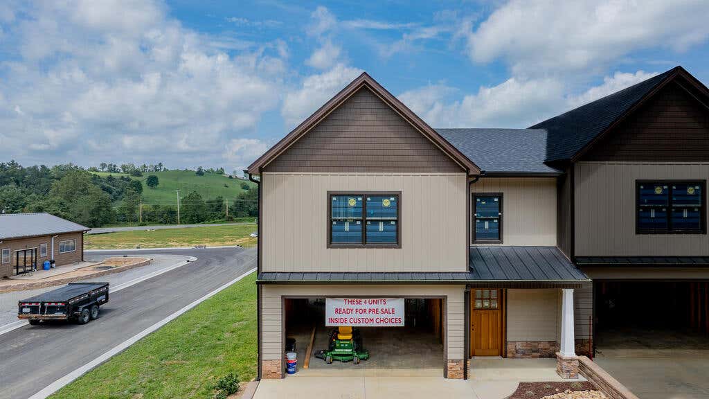Photo of 1036 Cummings Street Unit #8 ST, Abingdon, VA 24211 (MLS # 111559)