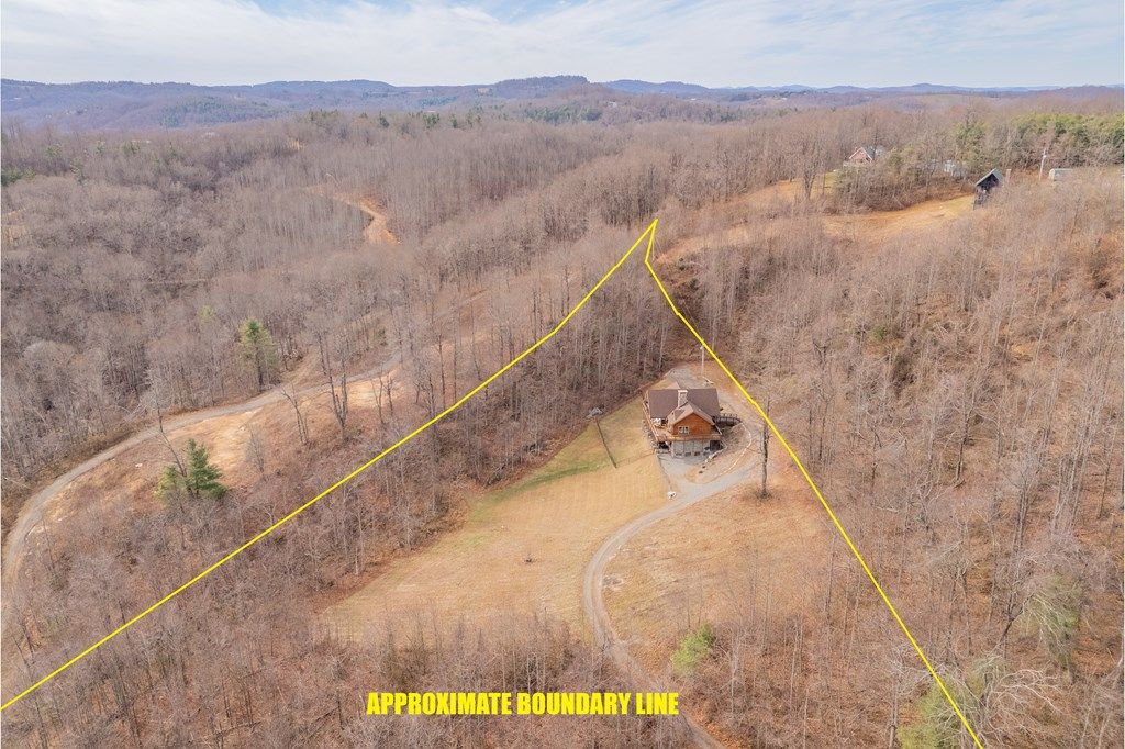 Photo of 277 Cabin Ridge Trl, Fancy Gap, VA 24328 (MLS # 104134)