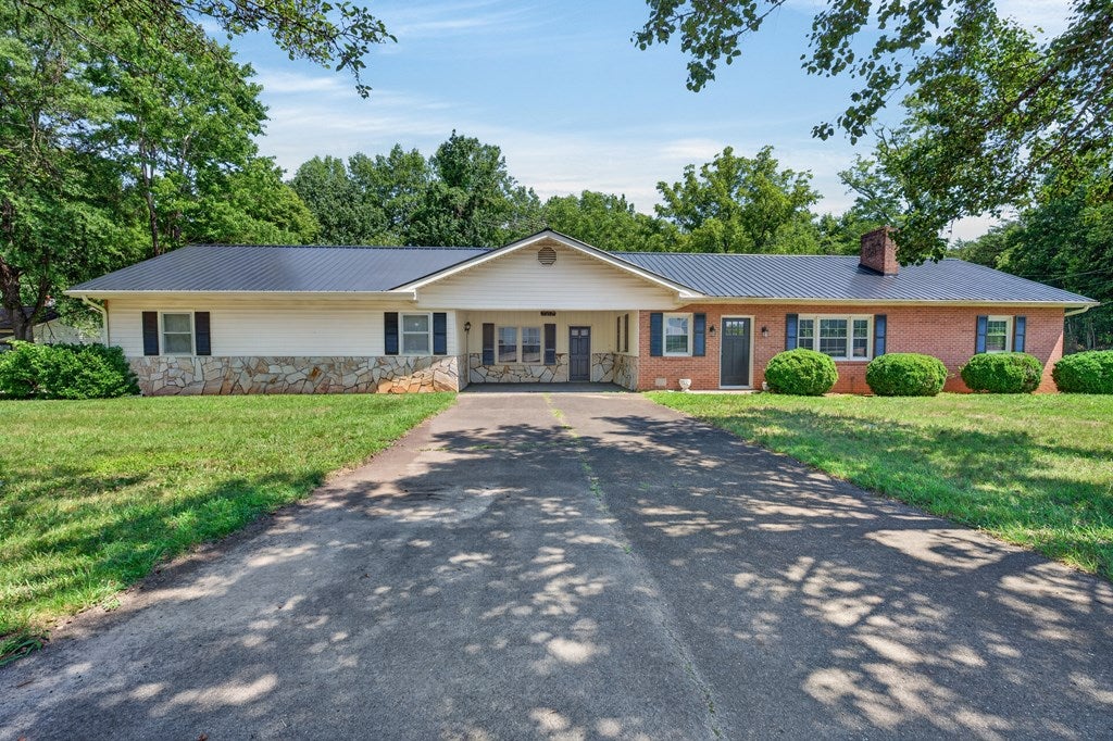 Photo of 2911 Ararat Hwy, Ararat, VA 24053 (MLS # 111070)