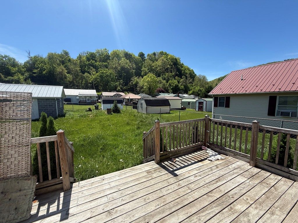 Photo of 340 Davidson Street, Saltville, VA 24370 (MLS # 109826)