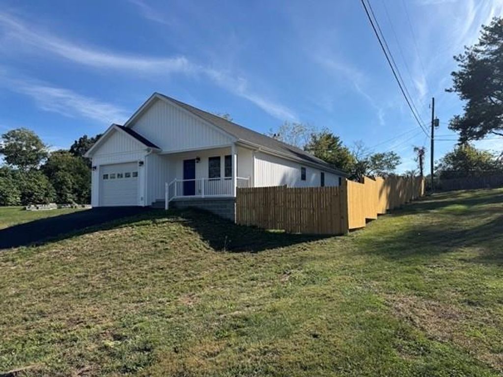Photo of 115 Country Lane, Wytheville, VA 24382 (MLS # 103639)