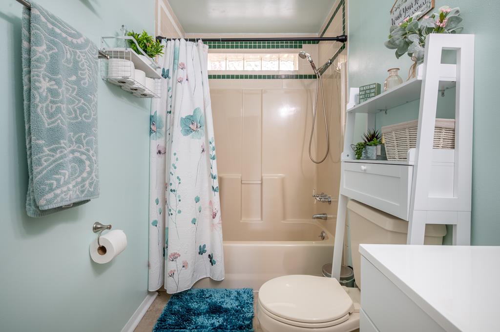 Fancy Gap, Virginia 24328, United States, 4 Bedrooms Bedrooms, ,2 BathroomsBathrooms,Residential,Active,202230