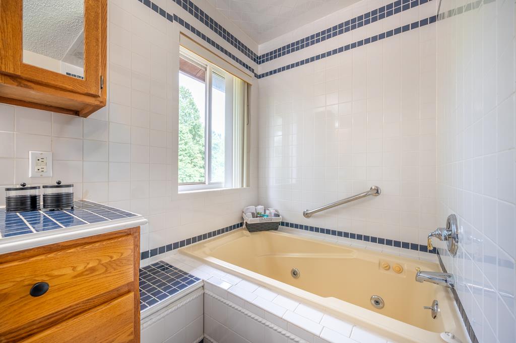 Fancy Gap, Virginia 24328, United States, 4 Bedrooms Bedrooms, ,2 BathroomsBathrooms,Residential,Active,202230