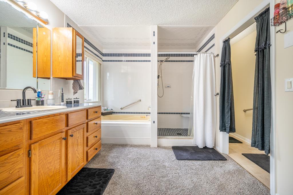 Fancy Gap, Virginia 24328, United States, 4 Bedrooms Bedrooms, ,2 BathroomsBathrooms,Residential,Active,202230