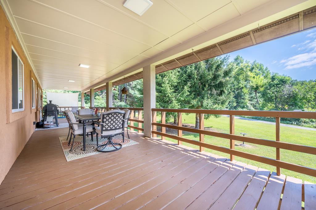 Fancy Gap, Virginia 24328, United States, 4 Bedrooms Bedrooms, ,2 BathroomsBathrooms,Residential,Active,202230