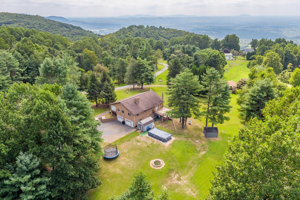 Fancy Gap, Virginia 24328, United States, 4 Bedrooms Bedrooms, ,2 BathroomsBathrooms,Residential,Active,202230