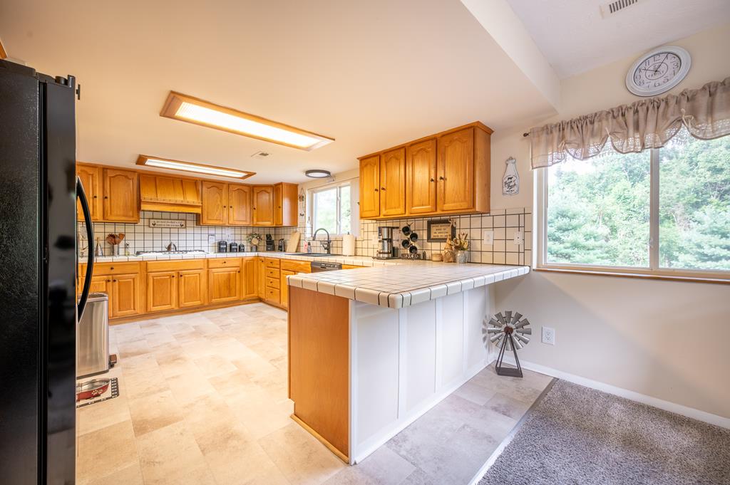 Fancy Gap, Virginia 24328, United States, 4 Bedrooms Bedrooms, ,2 BathroomsBathrooms,Residential,Active,202230