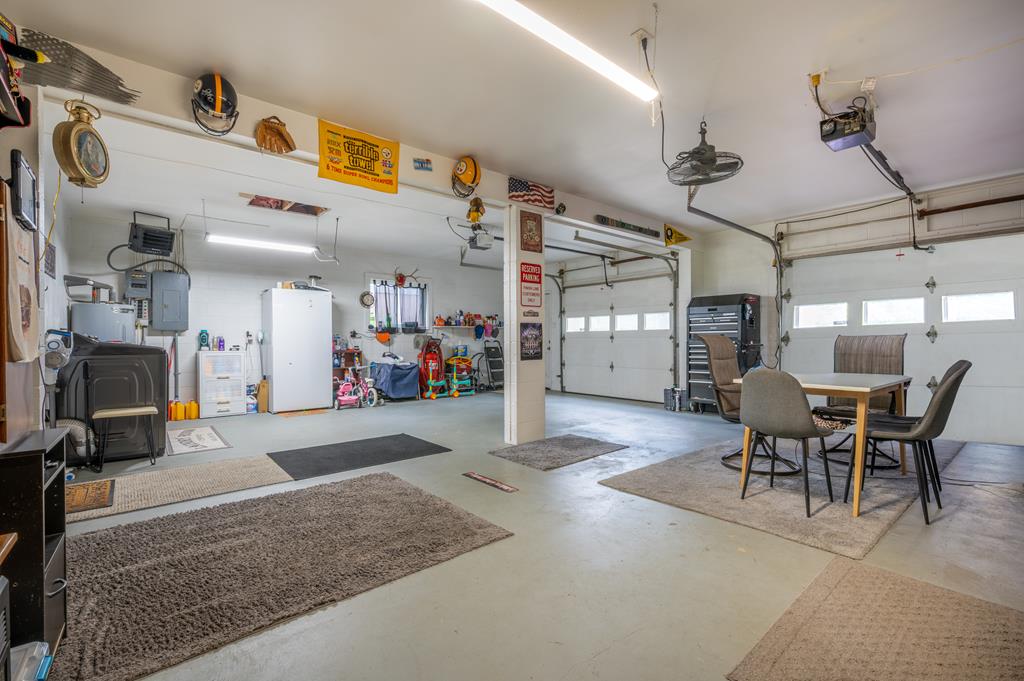 Fancy Gap, Virginia 24328, United States, 4 Bedrooms Bedrooms, ,2 BathroomsBathrooms,Residential,Active,202230