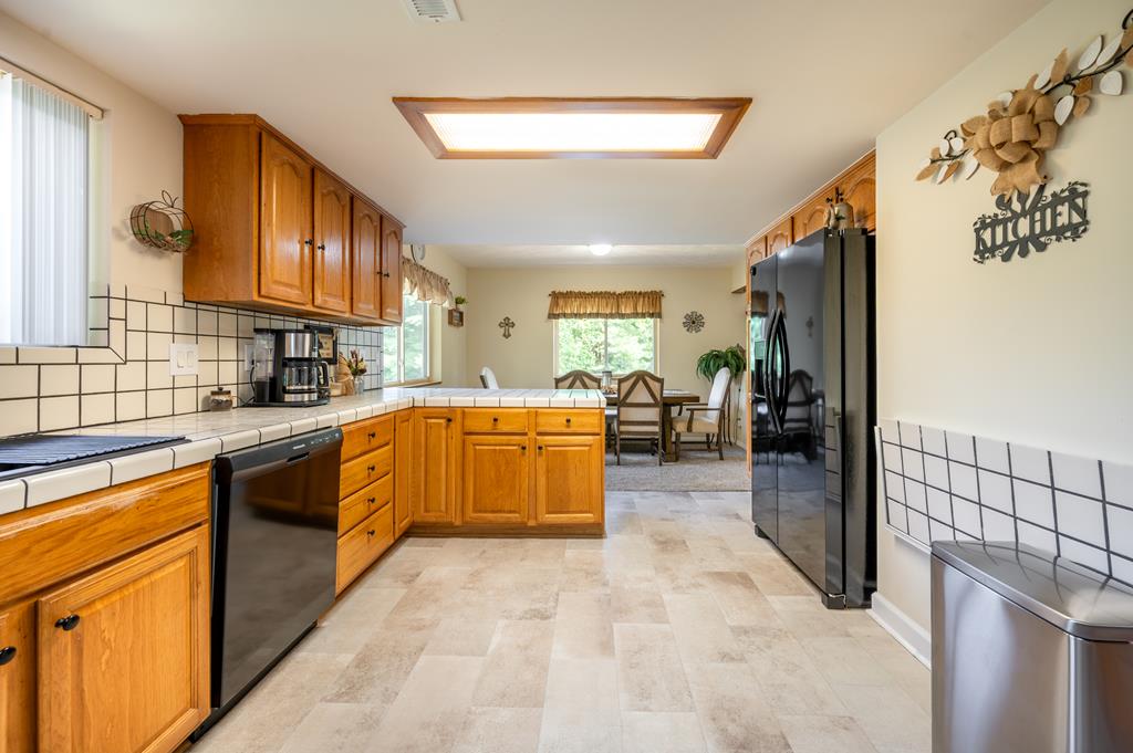 Fancy Gap, Virginia 24328, United States, 4 Bedrooms Bedrooms, ,2 BathroomsBathrooms,Residential,Active,202230