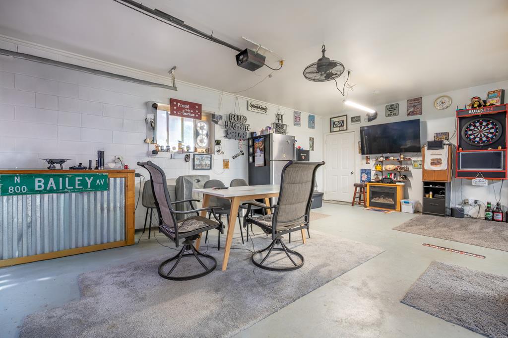 Fancy Gap, Virginia 24328, United States, 4 Bedrooms Bedrooms, ,2 BathroomsBathrooms,Residential,Active,202230