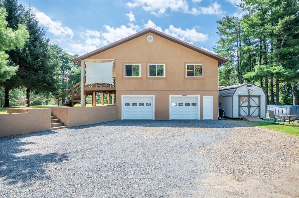 Fancy Gap, Virginia 24328, United States, 4 Bedrooms Bedrooms, ,2 BathroomsBathrooms,Residential,Active,202230