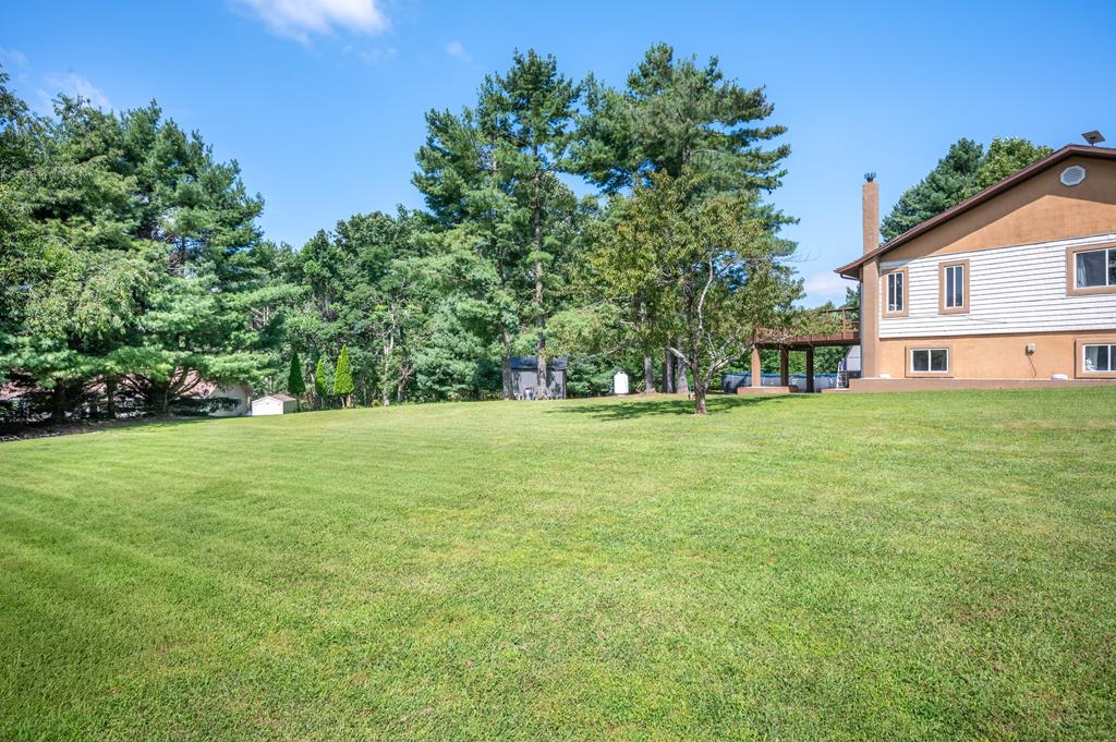 Fancy Gap, Virginia 24328, United States, 4 Bedrooms Bedrooms, ,2 BathroomsBathrooms,Residential,Active,202230