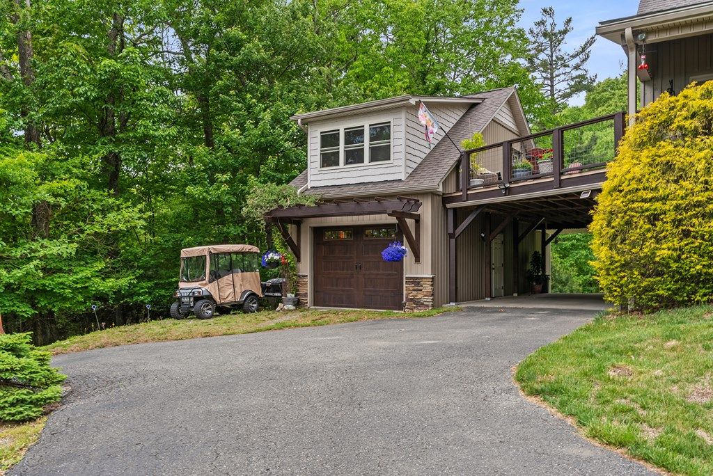 Photo of 504 Panorama Dr, Fancy Gap, VA 24328 (MLS # 110153)
