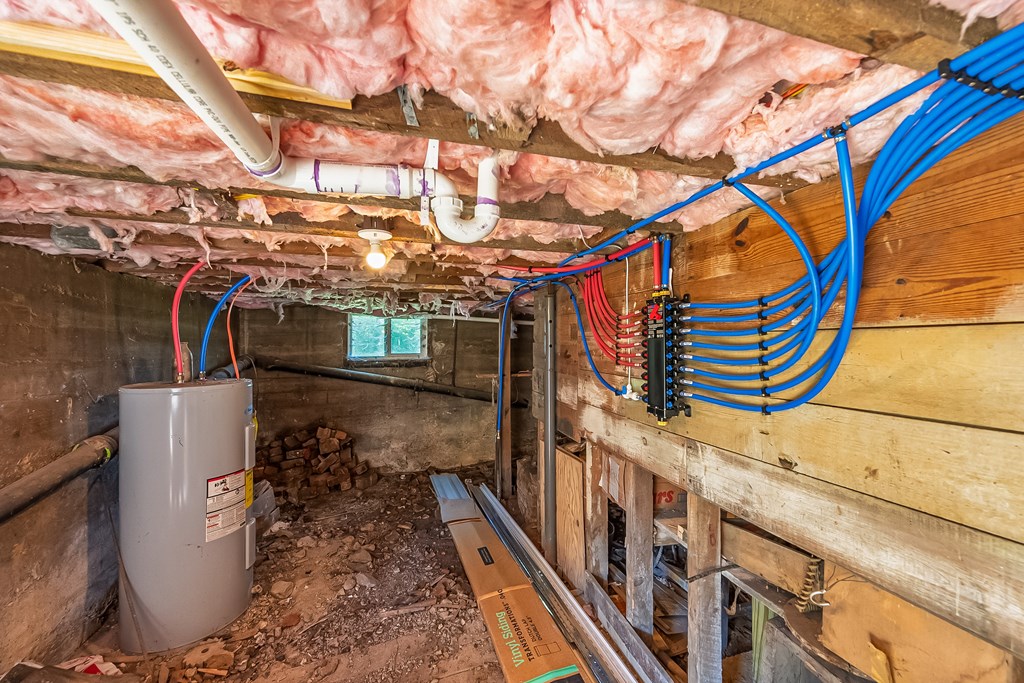 Wytheville, Virginia 24382, United States, 2 Bedrooms Bedrooms, ,2 BathroomsBathrooms,Residential,Contingent,179966