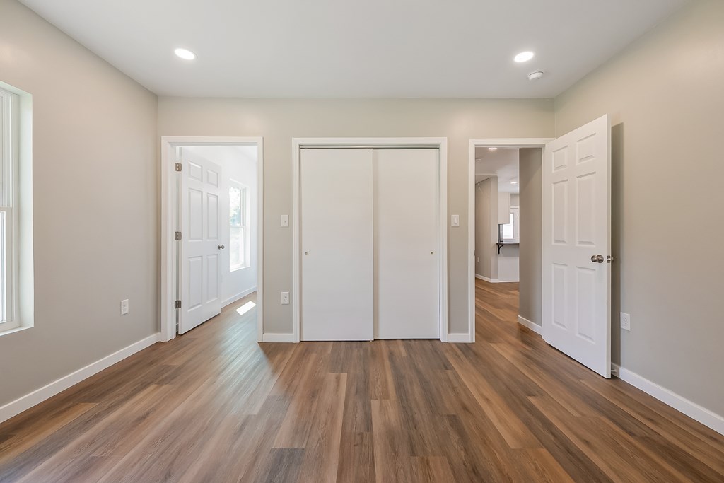 Wytheville, Virginia 24382, United States, 2 Bedrooms Bedrooms, ,2 BathroomsBathrooms,Residential,Contingent,179966