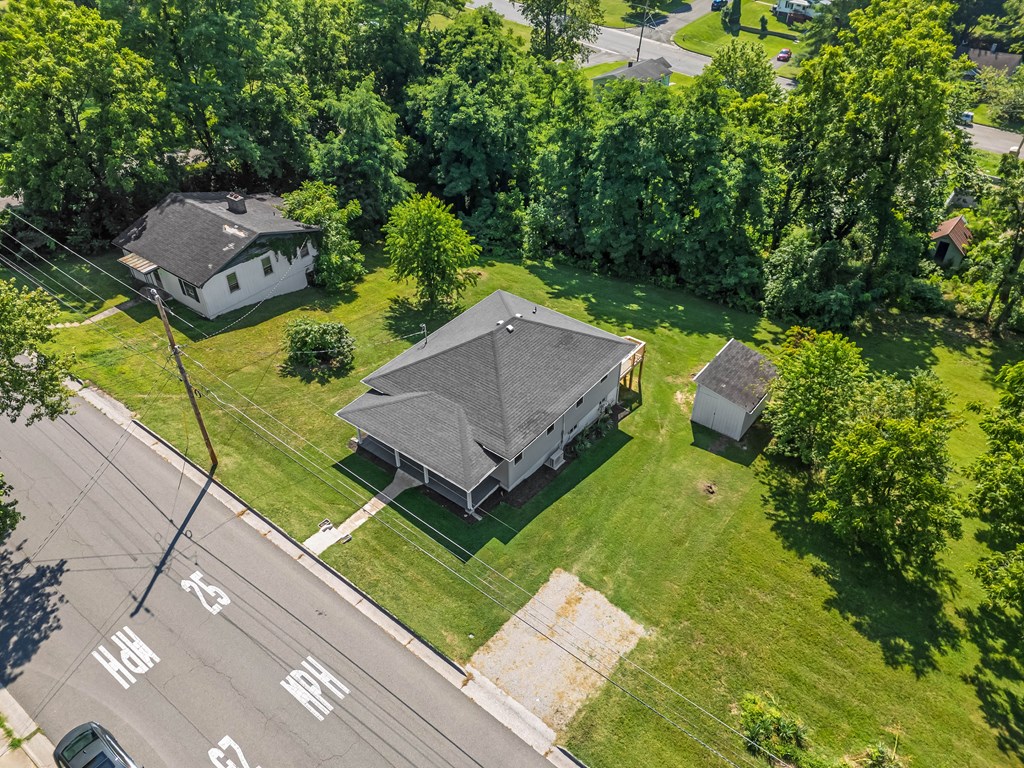 Wytheville, Virginia 24382, United States, 2 Bedrooms Bedrooms, ,2 BathroomsBathrooms,Residential,Contingent,179966