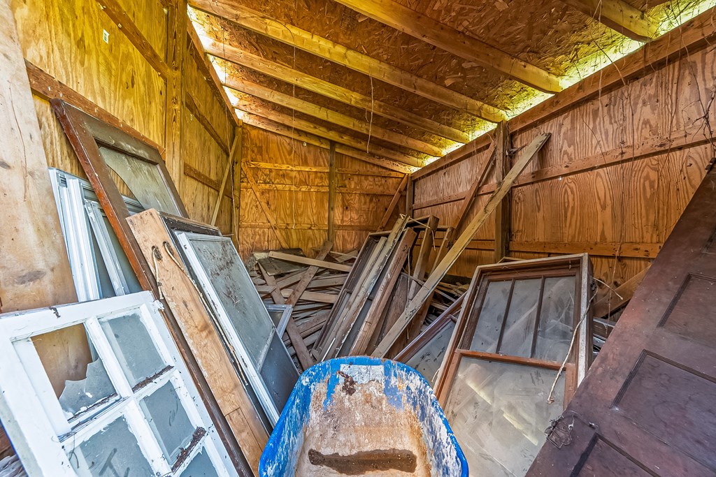 Wytheville, Virginia 24382, United States, 2 Bedrooms Bedrooms, ,2 BathroomsBathrooms,Residential,Contingent,179966