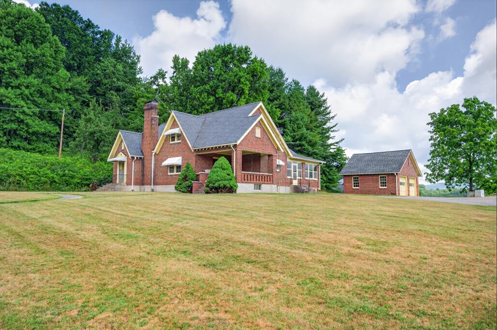 3172 Floyd HWY S