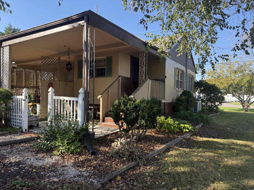 Photo of 1325 King Mill Pike, Bristol, VA 24201 (MLS # 112327)