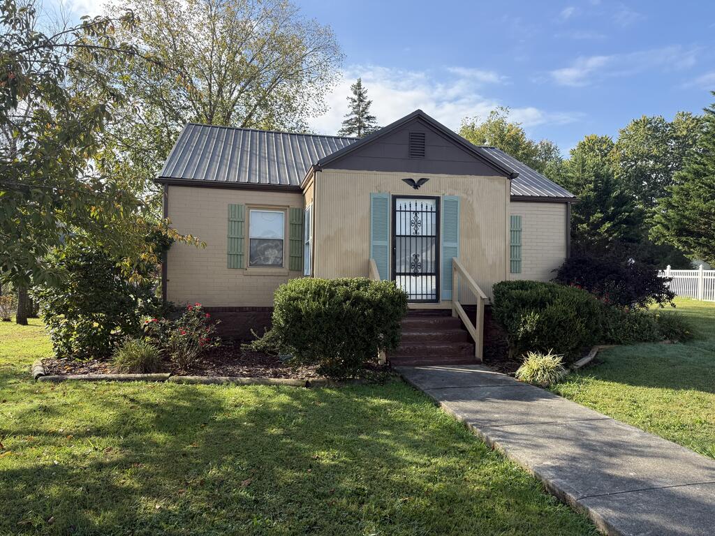Photo of 1325 King Mill Pike, Bristol, VA 24201 (MLS # 112327)