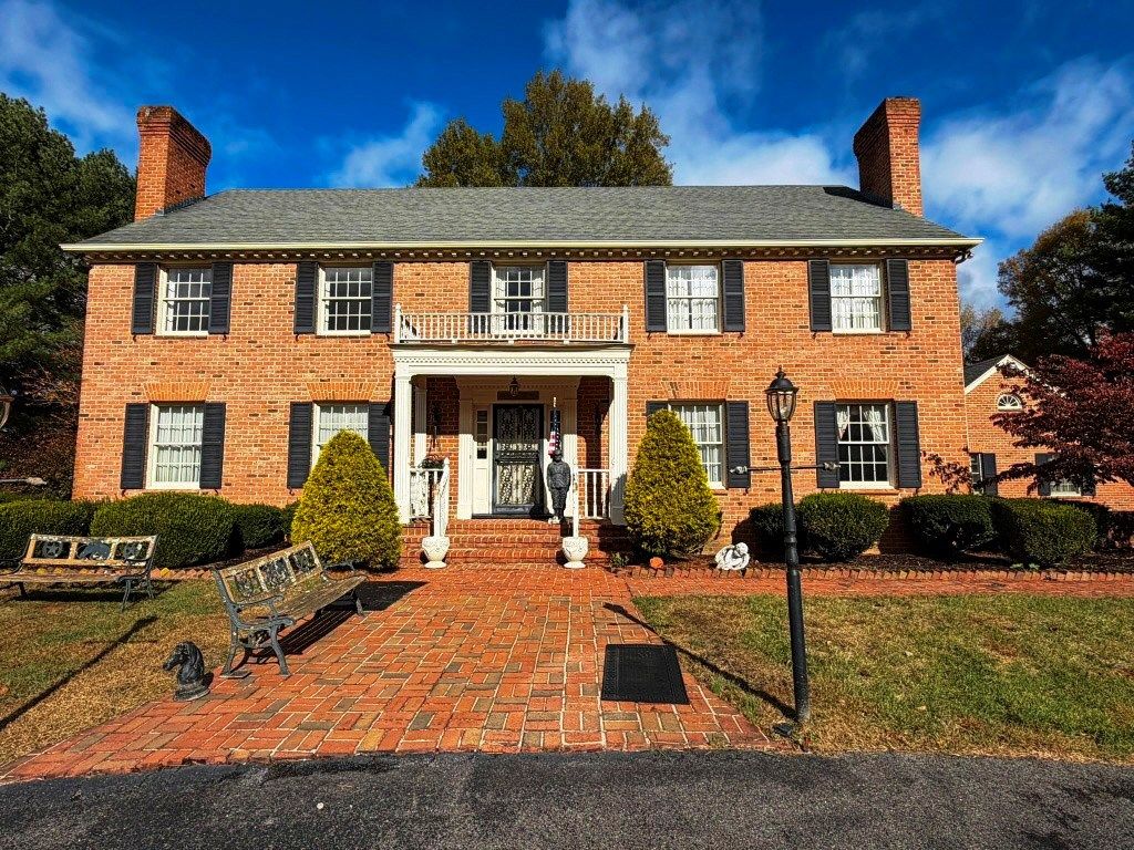 Photo of 1210 W Ridge Road, Wytheville, VA 24382 (MLS # 104207)