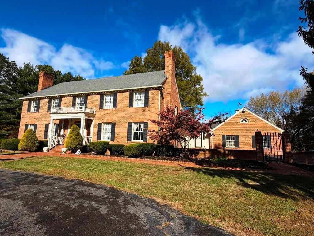 Photo of 1210 W Ridge Road, Wytheville, VA 24382 (MLS # 104207)