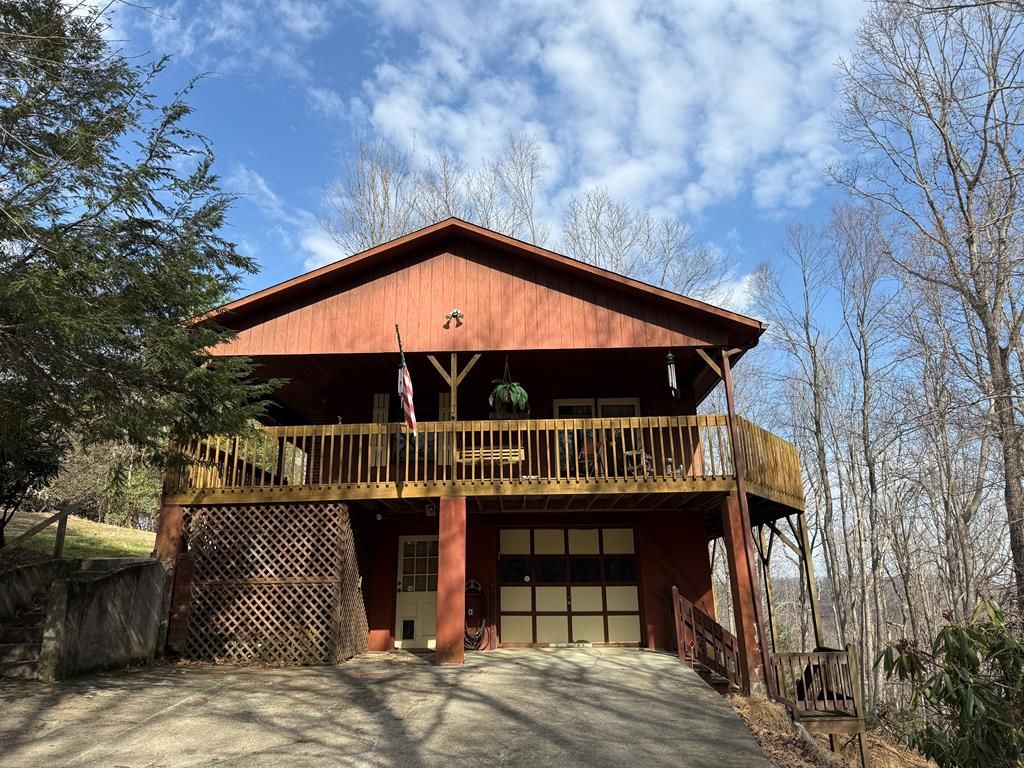 Photo of 154 Powhatan Trail, Fancy Gap, VA 24328 (MLS # 109459)