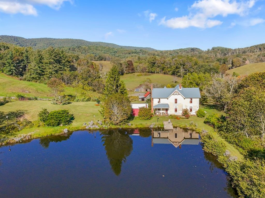 Photo of 3833 Liberty Hill Rd, Fries, VA 24330 (MLS # 103705)