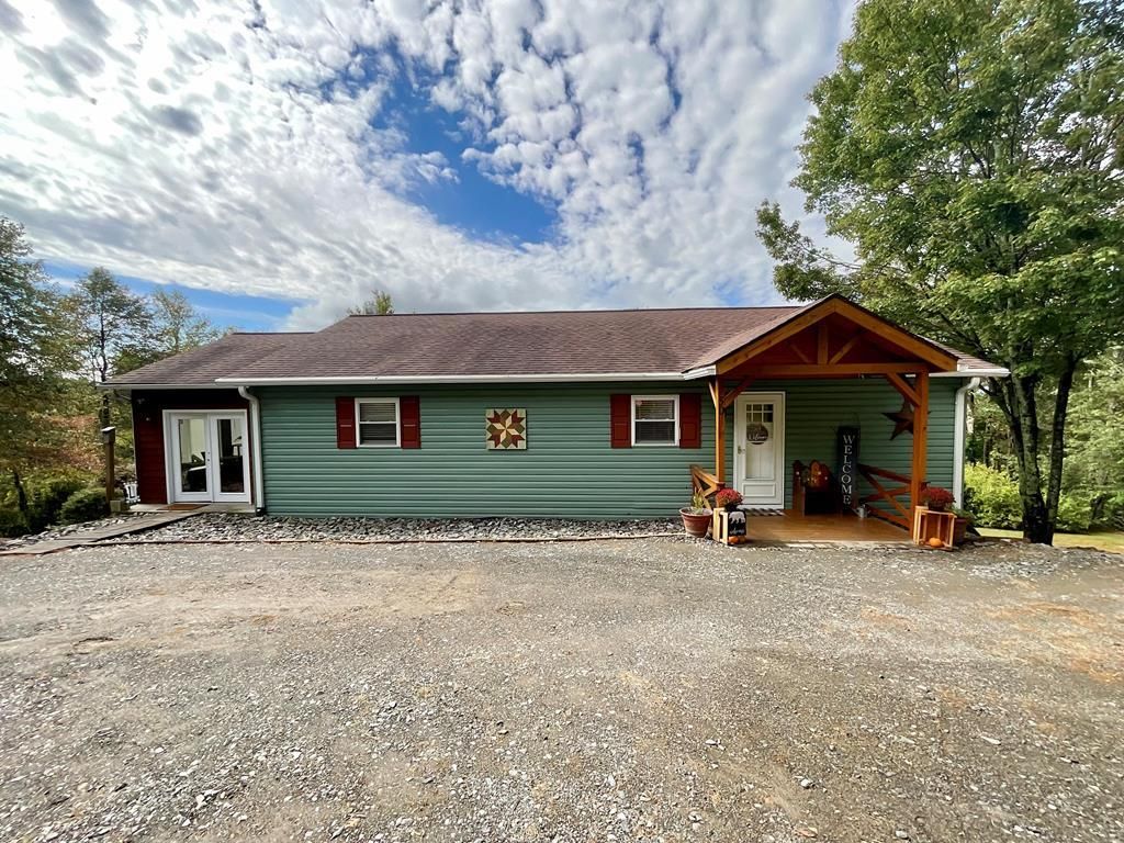 Photo of 50 Benton Way, Fancy Gap, VA 24328 (MLS # 103615)
