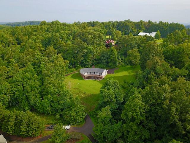 Photo of 702 Apple Hill Ln, Fancy Gap, VA 24328 (MLS # 111661)