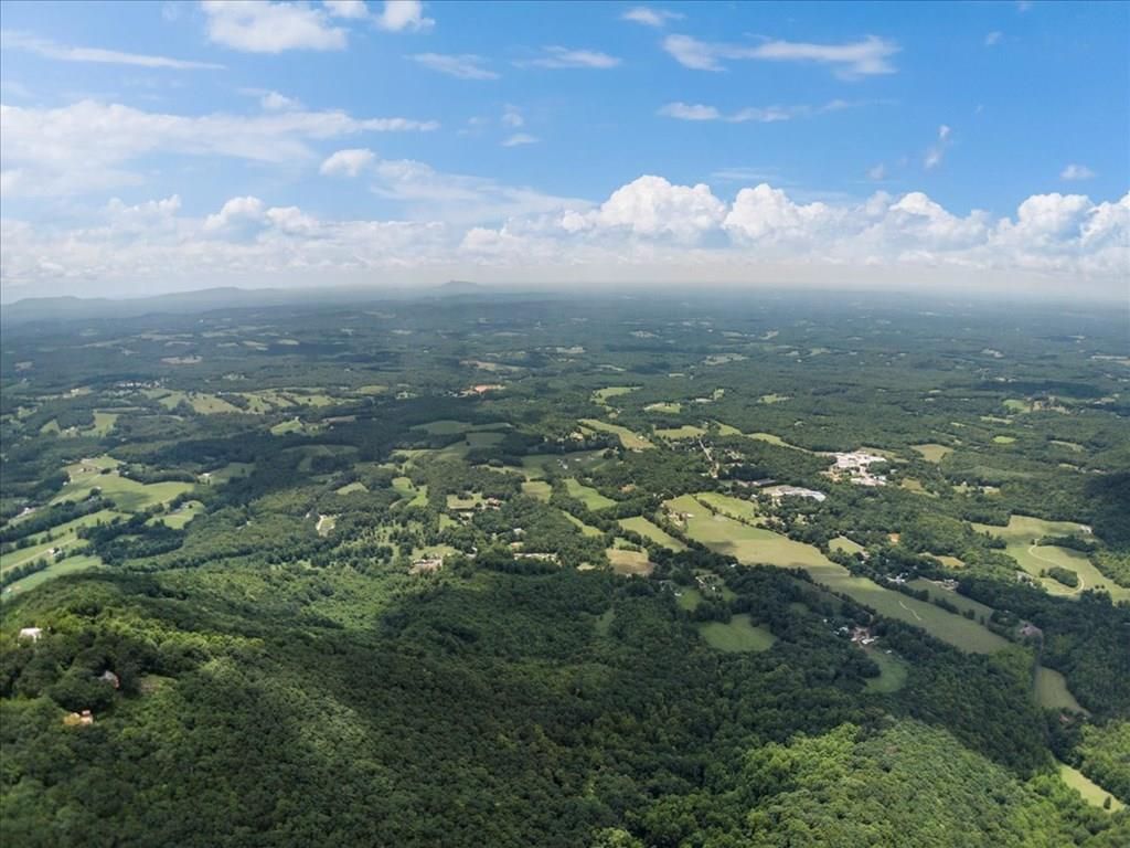 Photo of 191 Buck Hollar Rd, Hillsville, VA 24343 (MLS # 104446)