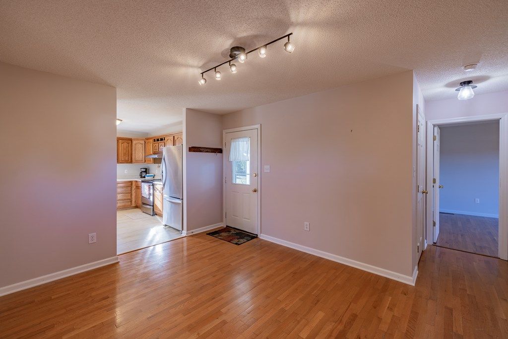 Photo of 154 Shipley Drive, Bristol, VA 24201 (MLS # 104045)