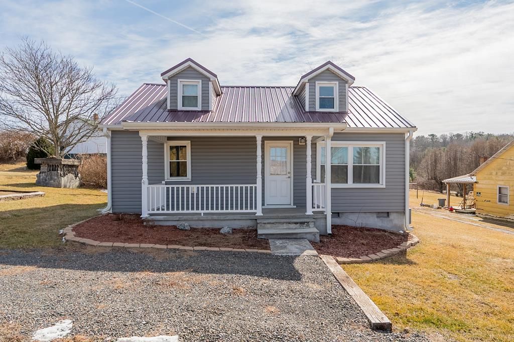 Photo of 31 Spruce Hollow Lane, Hillsville, VA 24343 (MLS # 105833)