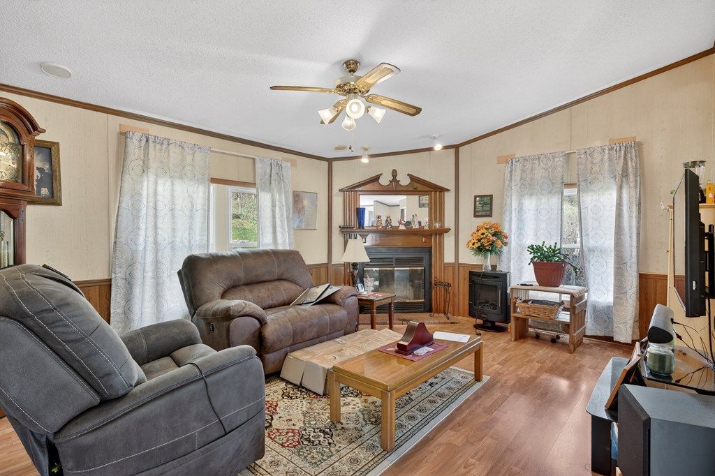 Photo of 2122 Wren Ln, Marion, VA 24354 (MLS # 109626)