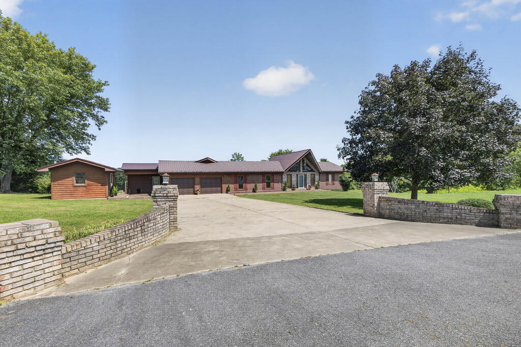 Photo of 22397 Tyco Drive, Abingdon, VA 24211 (MLS # 111752)