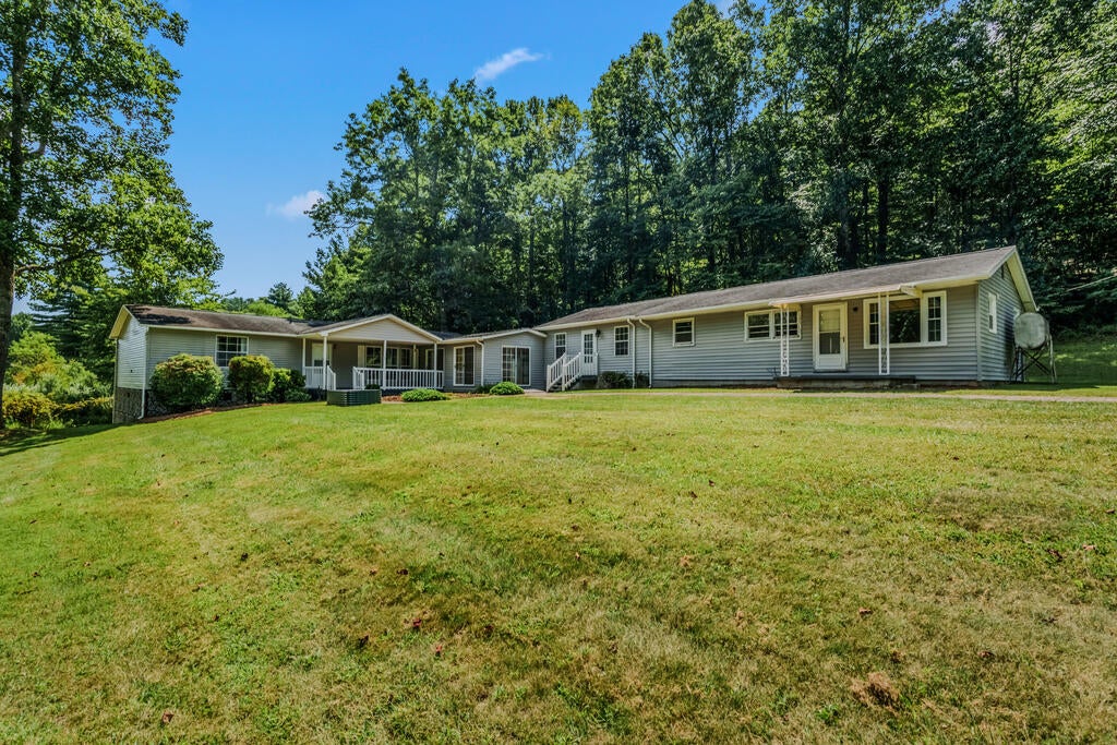 Photo of 1192 Millstone Rd, Woodlawn, VA 24381 (MLS # 111773)