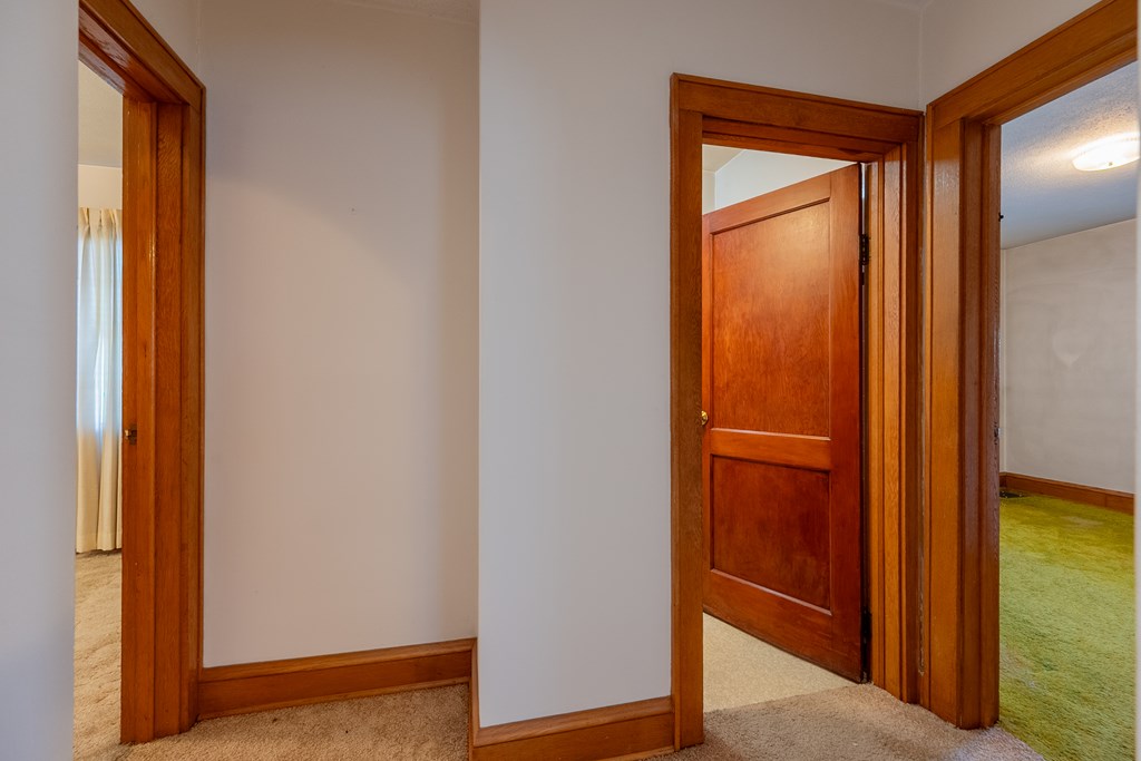 Wytheville, Virginia 24382, United States, 3 Bedrooms Bedrooms, ,1 BathroomBathrooms,Residential,Pending,77076