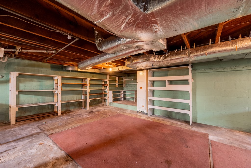 Wytheville, Virginia 24382, United States, 3 Bedrooms Bedrooms, ,1 BathroomBathrooms,Residential,Pending,77076