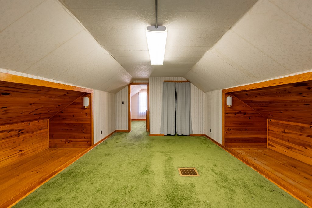 Wytheville, Virginia 24382, United States, 3 Bedrooms Bedrooms, ,1 BathroomBathrooms,Residential,Pending,77076