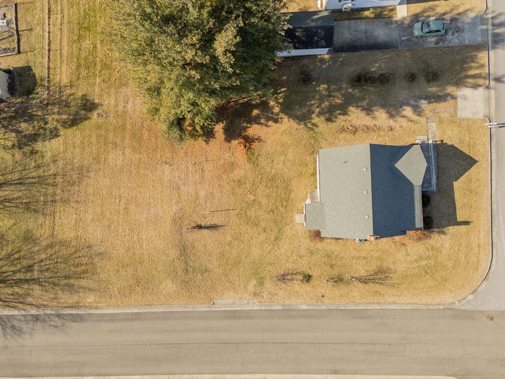 Wytheville, Virginia 24382, United States, 3 Bedrooms Bedrooms, ,1 BathroomBathrooms,Residential,Pending,77076