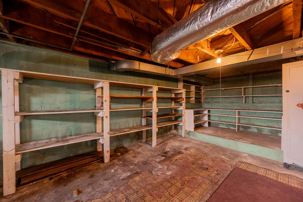 Wytheville, Virginia 24382, United States, 3 Bedrooms Bedrooms, ,1 BathroomBathrooms,Residential,Pending,77076