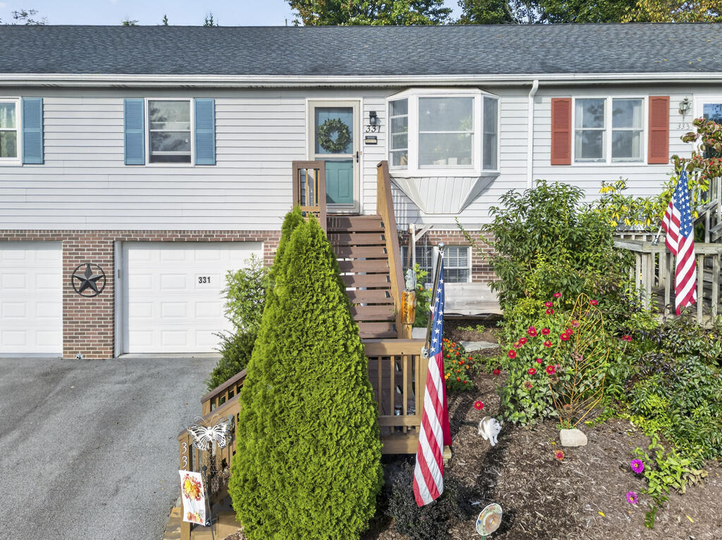 Photo of 331 Edmond Drive, Abingdon, VA 24210 (MLS # 112364)