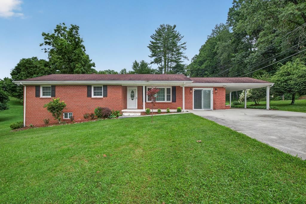 Photo of 379 NE Morningside Lane, Abingdon, VA 24210 (MLS # 111005)
