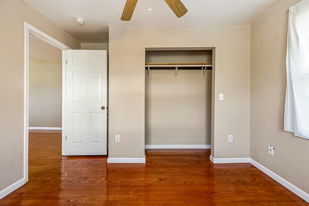 Ivanhoe, Virginia 24350, United States, 2 Bedrooms Bedrooms, ,1 BathroomBathrooms,Residential,Active,203306