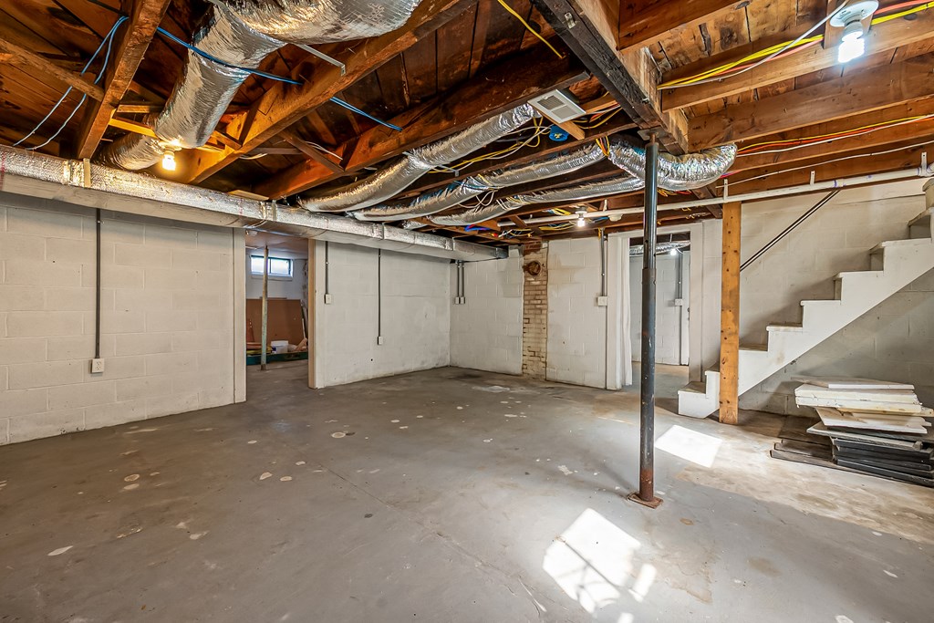 Ivanhoe, Virginia 24350, United States, 2 Bedrooms Bedrooms, ,1 BathroomBathrooms,Residential,Active,203306