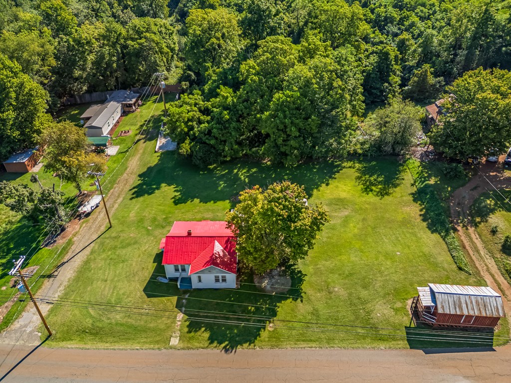 Ivanhoe, Virginia 24350, United States, 2 Bedrooms Bedrooms, ,1 BathroomBathrooms,Residential,Active,203306