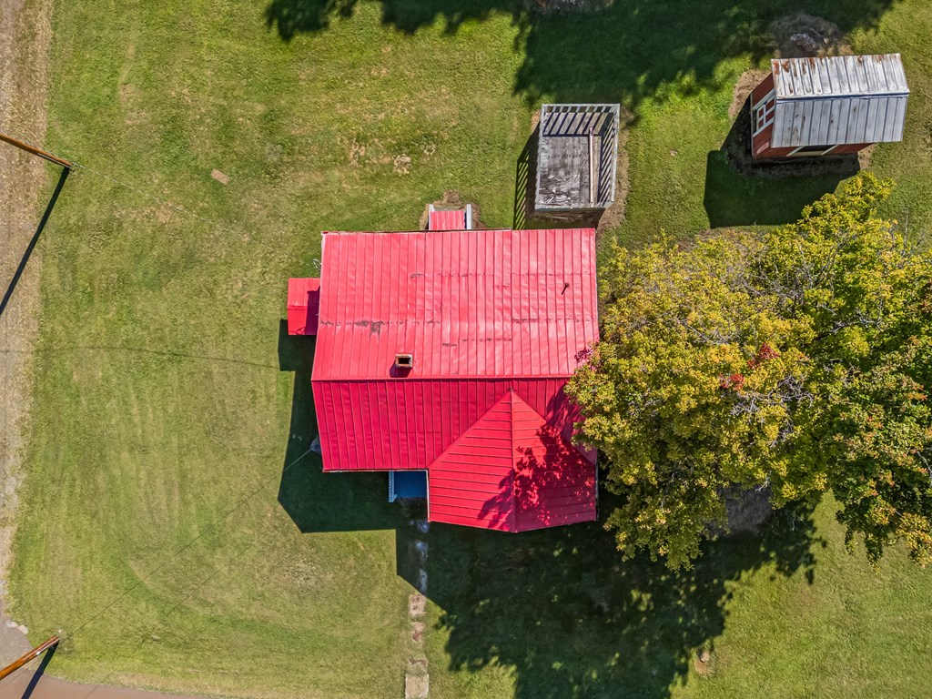 Ivanhoe, Virginia 24350, United States, 2 Bedrooms Bedrooms, ,1 BathroomBathrooms,Residential,Active,203306